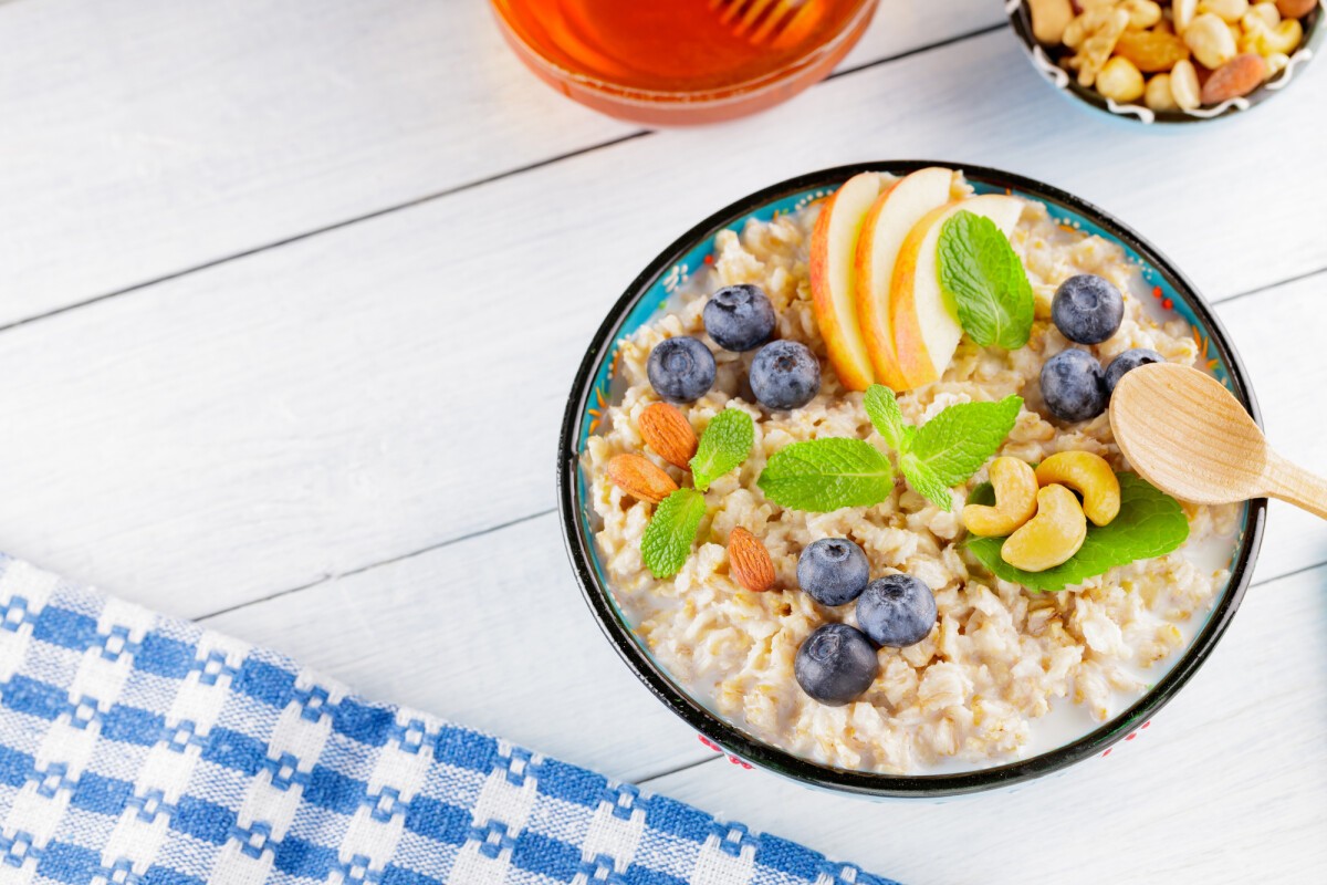 Gesundes Frühstück iStock-1370103826